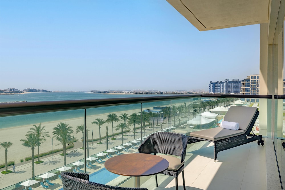 Hilton Dubai Palm Jumeirah — Beach in Dubai