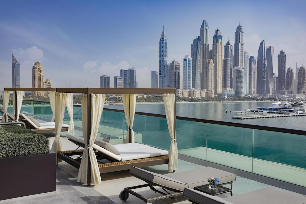 Hilton Dubai Palm Jumeirah — Attractions in the area in Dubai