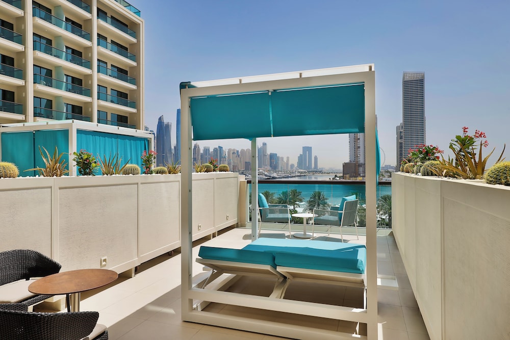 Hilton Dubai Palm Jumeirah — Hotel building in Dubai