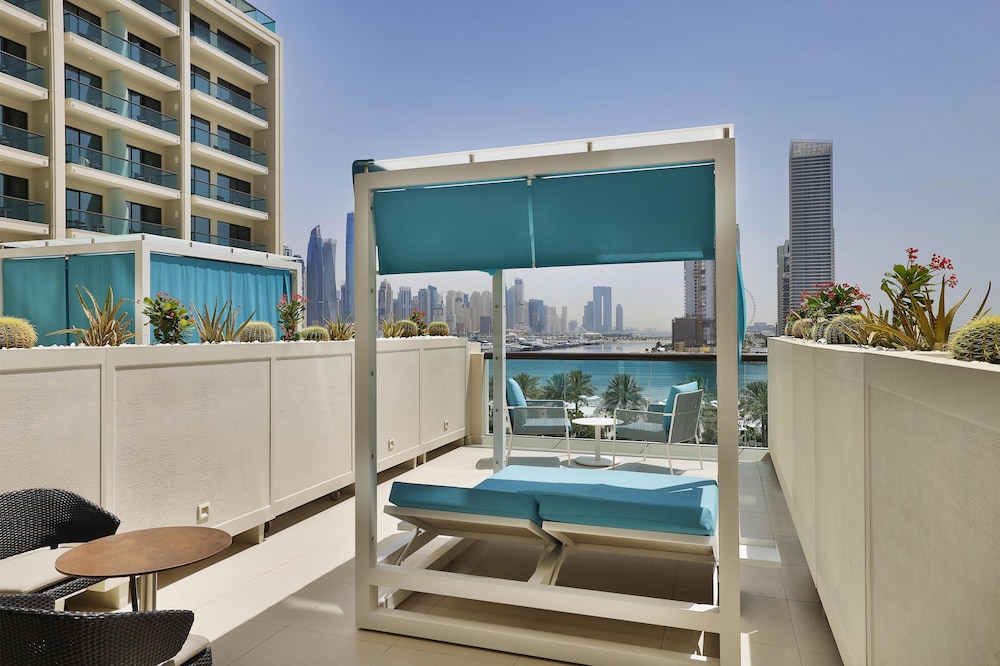 Hilton Dubai Palm Jumeirah — Hotel building in Dubai