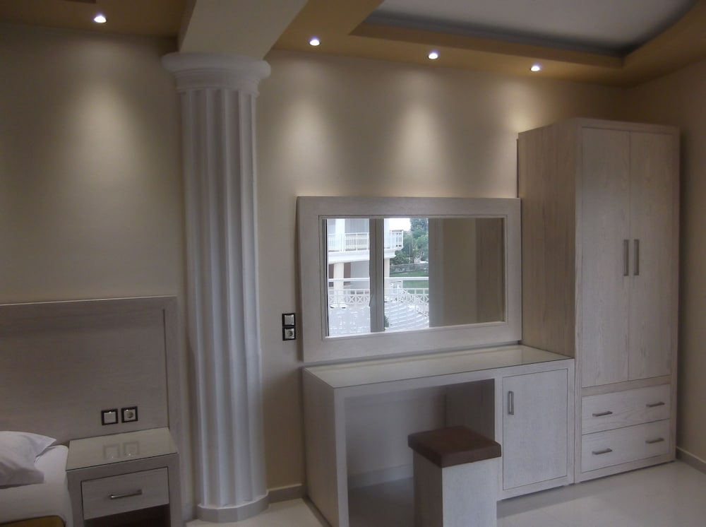 Mariana Hotel — Rooms in Laganas, Ionian Islands