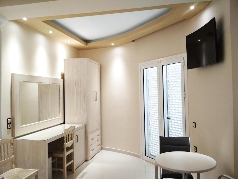 Mariana Hotel — Rooms in Laganas, Ionian Islands