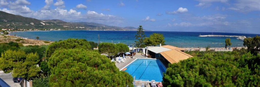Valais Hotel — Swimming pool in Alikanas, Ionian Islands