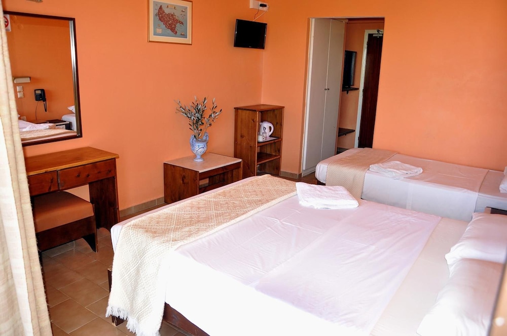 Valais Hotel — Hotel rooms in Alikanas, Ionian Islands