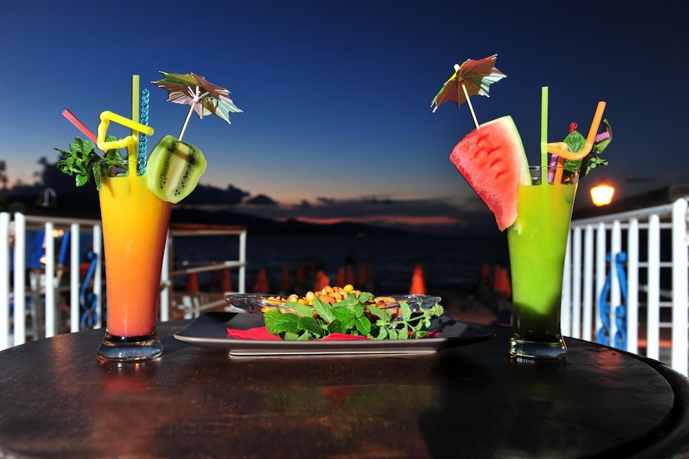 Valais Hotel — Restaurant & bars in Alikanas, Ionian Islands