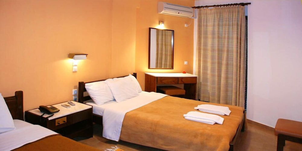 Valais Hotel — Hotel rooms in Alikanas, Ionian Islands