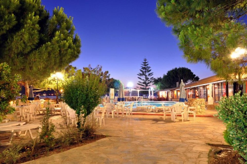 Valais Hotel — Swimming pool in Alikanas, Ionian Islands