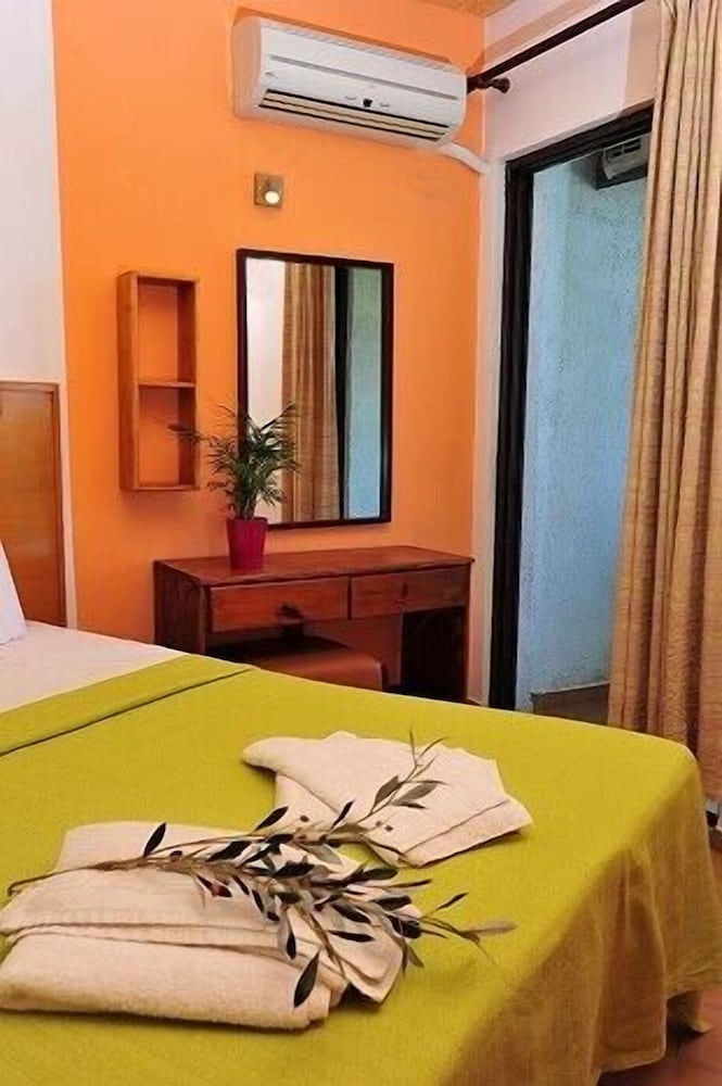 Valais Hotel — Hotel rooms in Alikanas, Ionian Islands