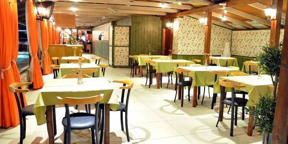 Valais Hotel — Restaurant & bars in Alikanas, Ionian Islands