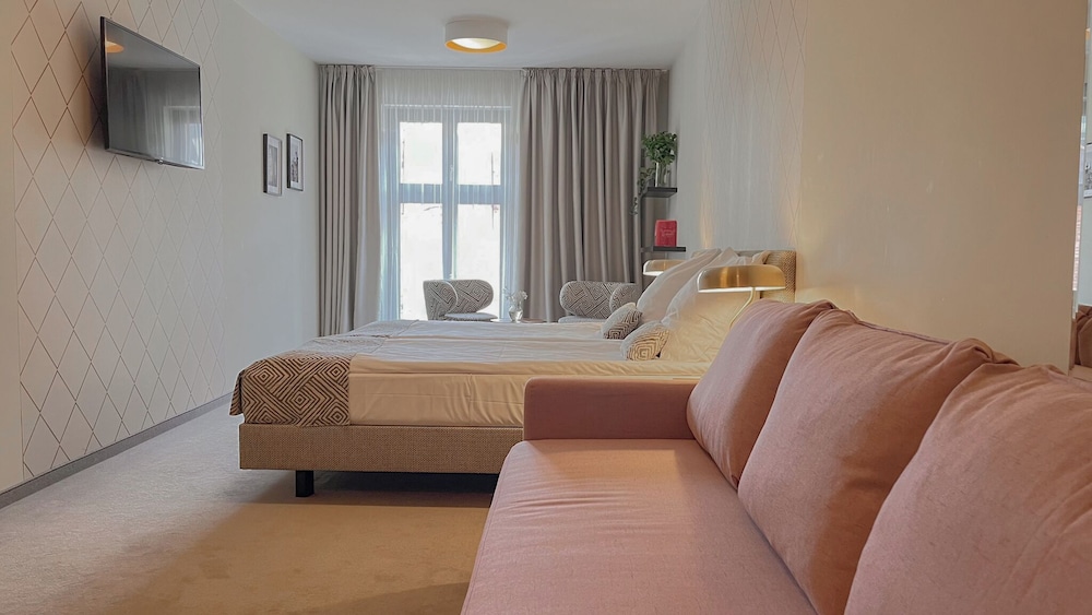 XERION HOTEL — Hotel rooms in Krakow, Lesser Poland