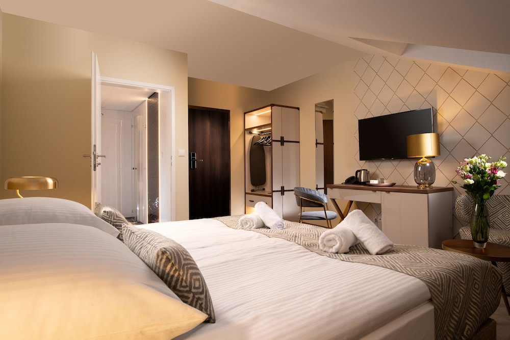 XERION HOTEL — Hotel rooms in Krakow, Lesser Poland