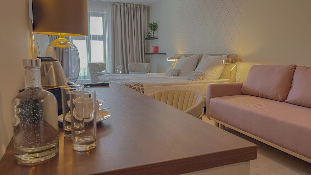 XERION HOTEL — Hotel rooms in Krakow, Lesser Poland