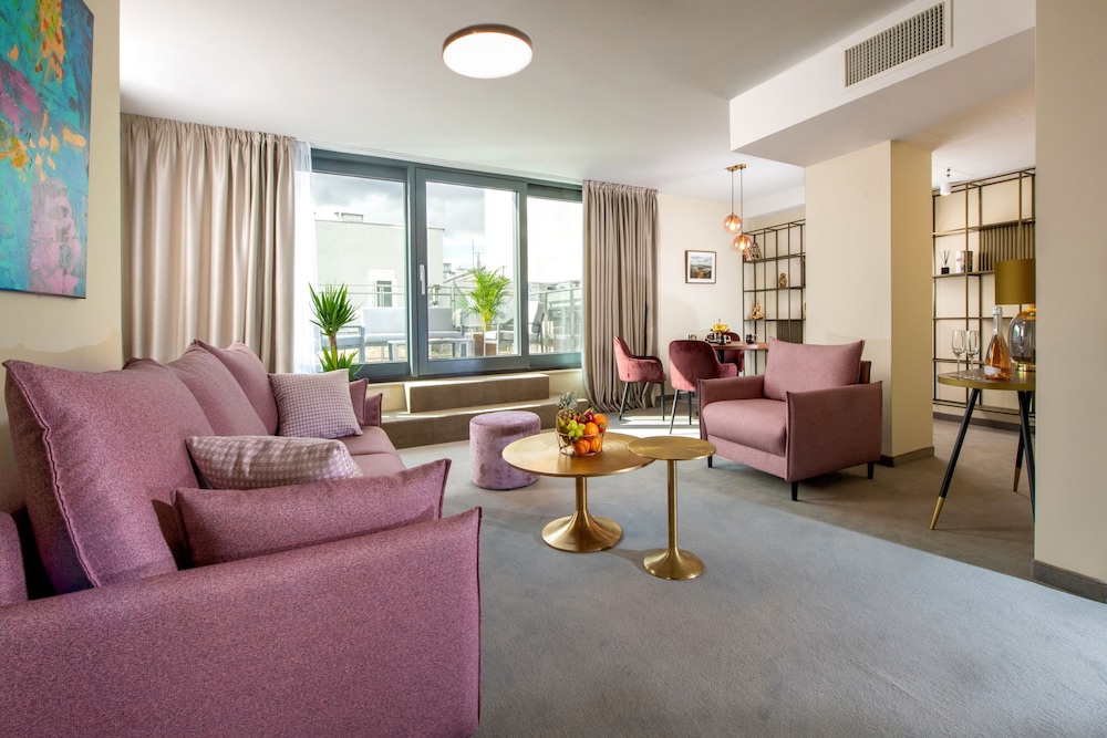 XERION HOTEL — Hotel rooms in Krakow, Lesser Poland