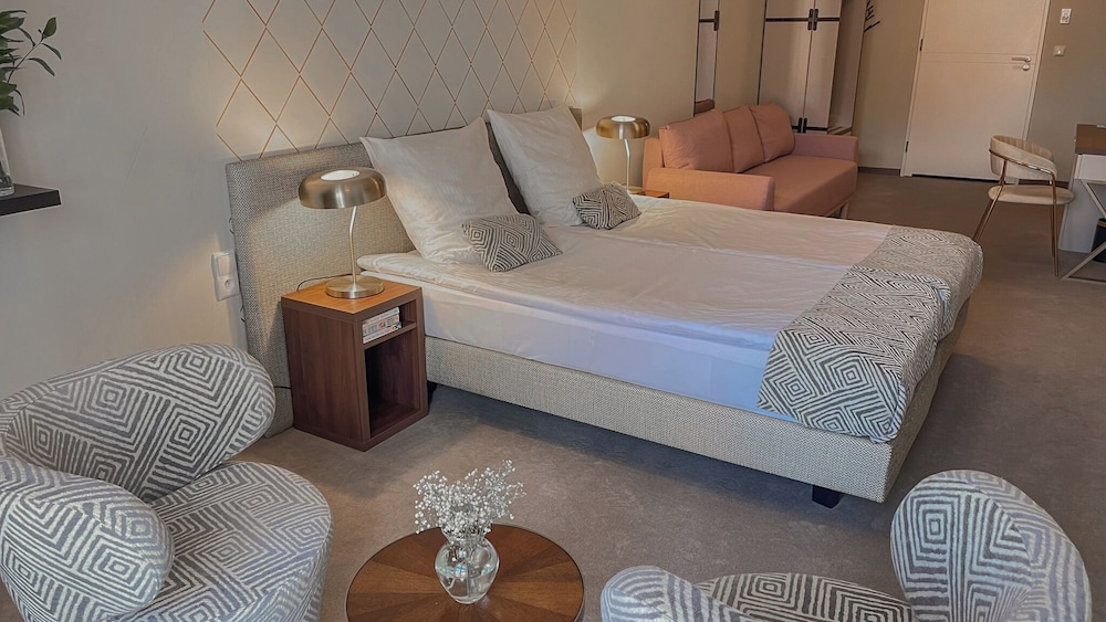 XERION HOTEL — Hotel rooms in Krakow, Lesser Poland