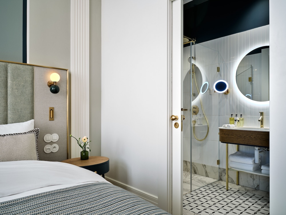 Hotel Altus Palace - Destigo Hotels — Hotel rooms in Wroclaw, Lower Silesia
