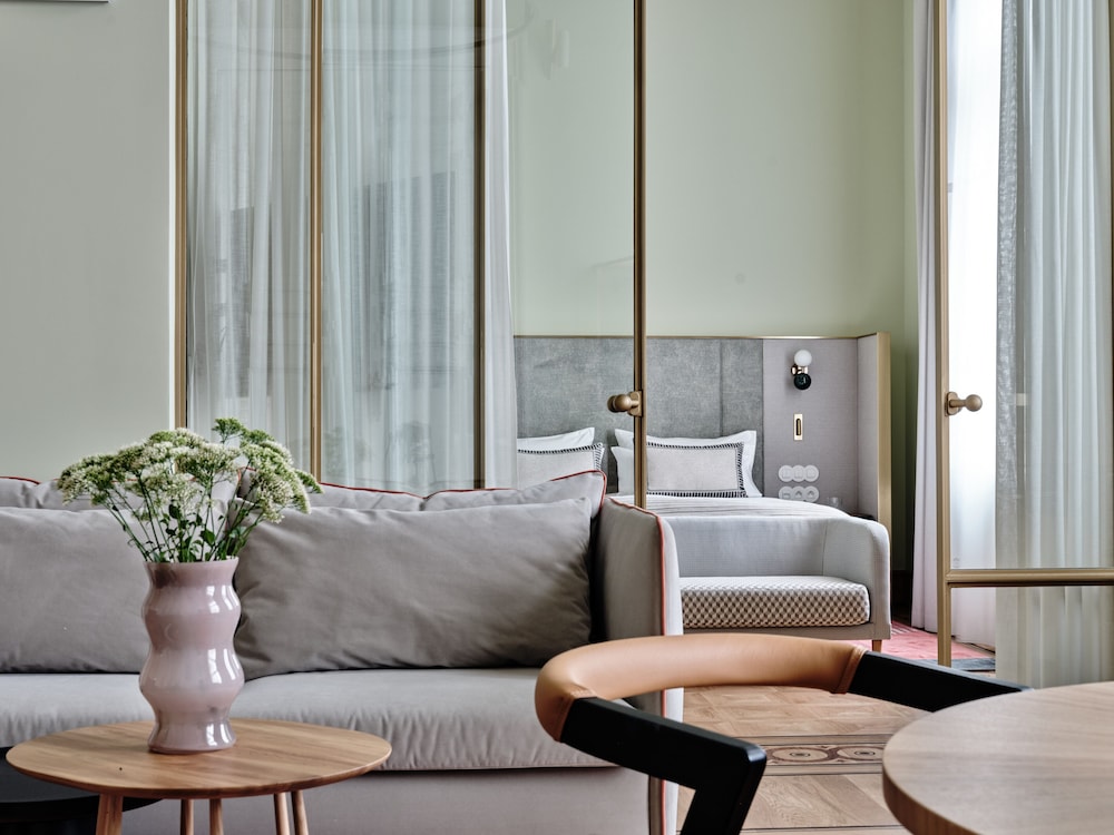 Hotel Altus Palace - Destigo Hotels — Hotel rooms in Wroclaw, Lower Silesia