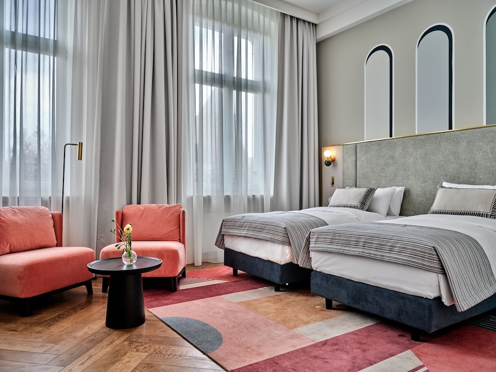 Hotel Altus Palace - Destigo Hotels — Hotel rooms in Wroclaw, Lower Silesia
