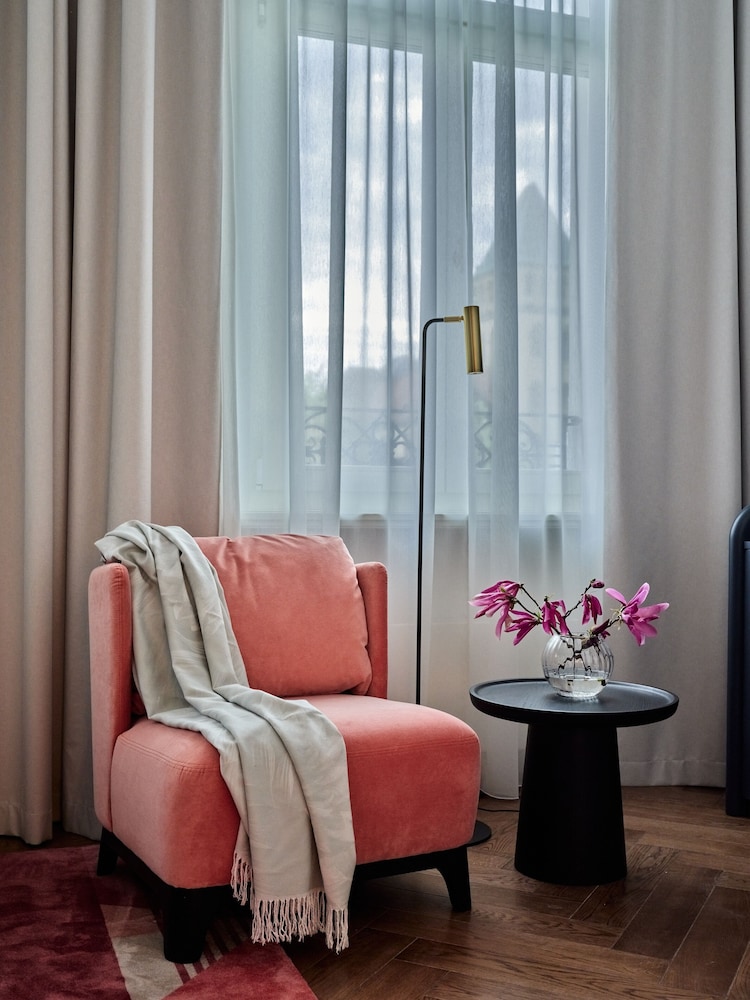 Hotel Altus Palace - Destigo Hotels — Hotel rooms in Wroclaw, Lower Silesia