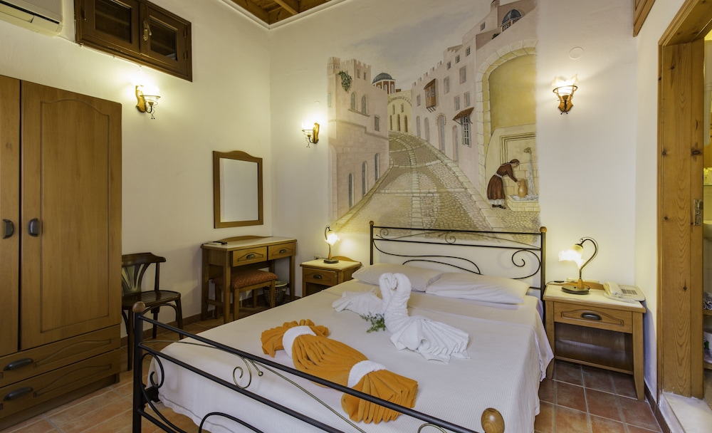 Camelot Traditional & Classic Hotel — Hotel rooms in Rhodes Town, South Aegean