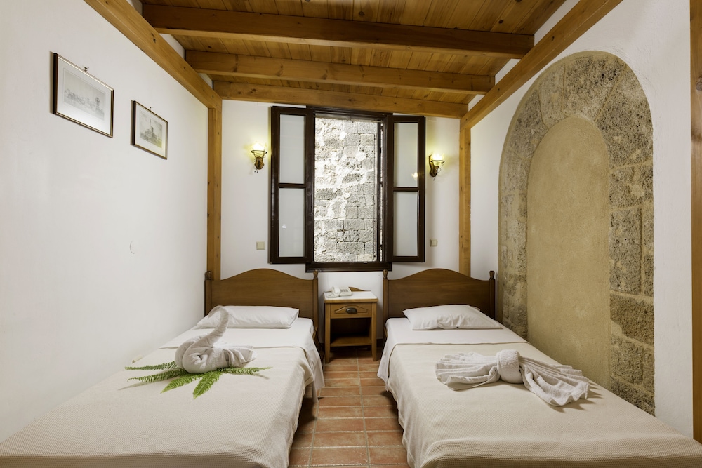 Camelot Traditional & Classic Hotel — Hotel rooms in Rhodes Town, South Aegean