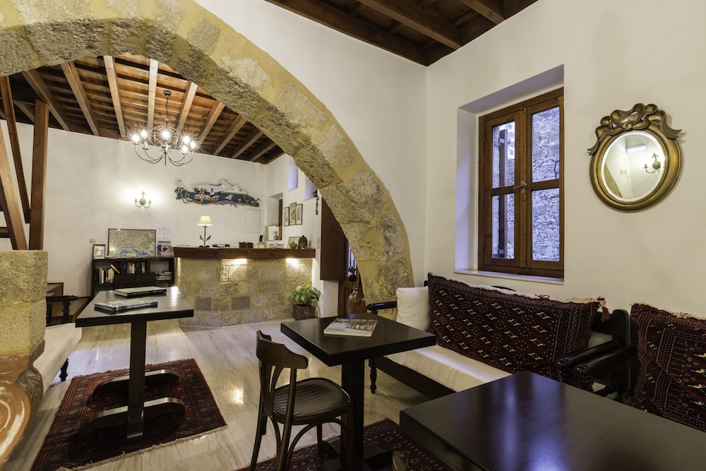 Camelot Traditional & Classic Hotel — Hotel building in Rhodes Town, South Aegean