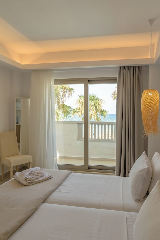 Soleil Rooms and Suites — Hotel rooms in Stalida
