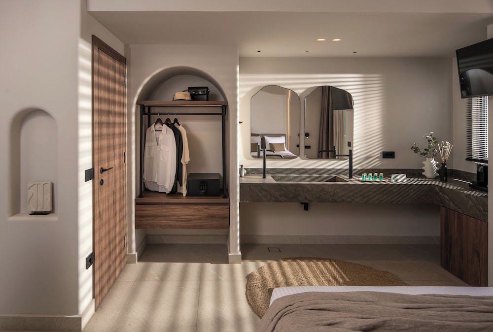 Soleil Rooms and Suites — Hotel rooms in Stalida