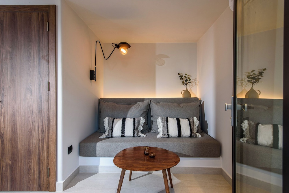 Soleil Rooms and Suites — Hotel rooms in Stalida