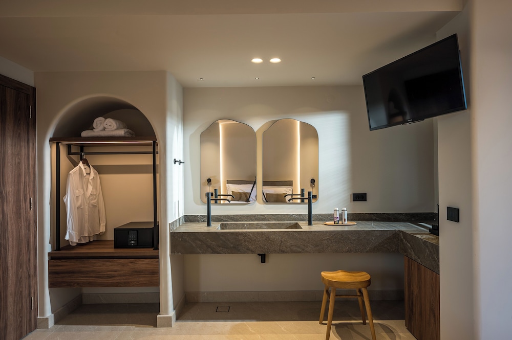 Soleil Rooms and Suites — Hotel rooms in Stalida