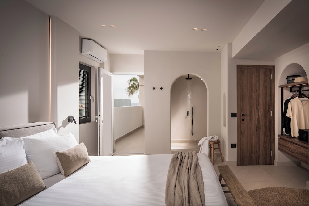 Soleil Rooms and Suites — Hotel rooms in Stalida