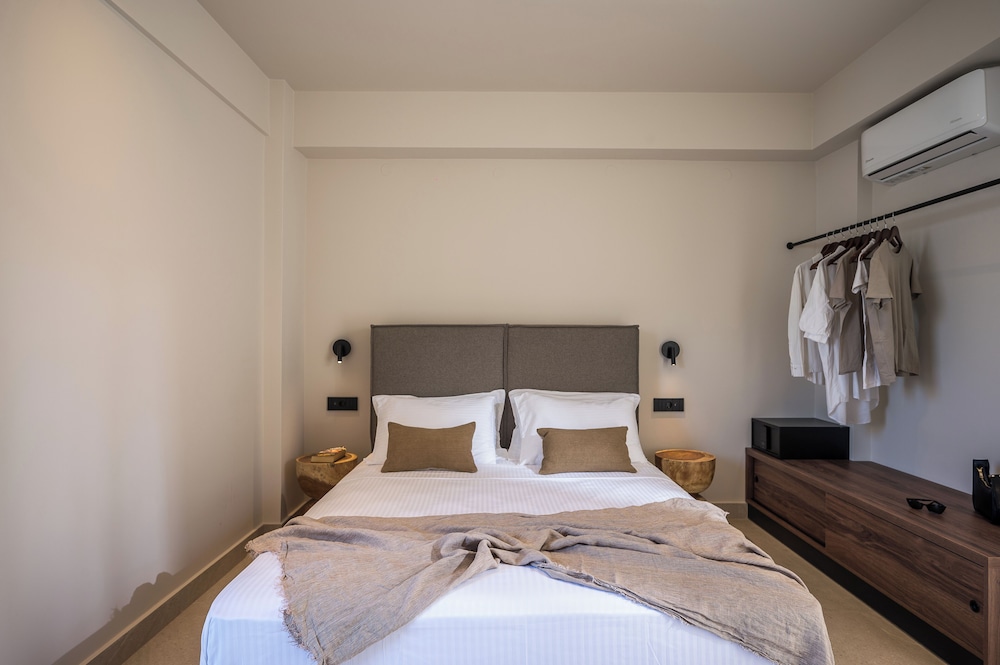 Soleil Rooms and Suites — Hotel rooms in Stalida