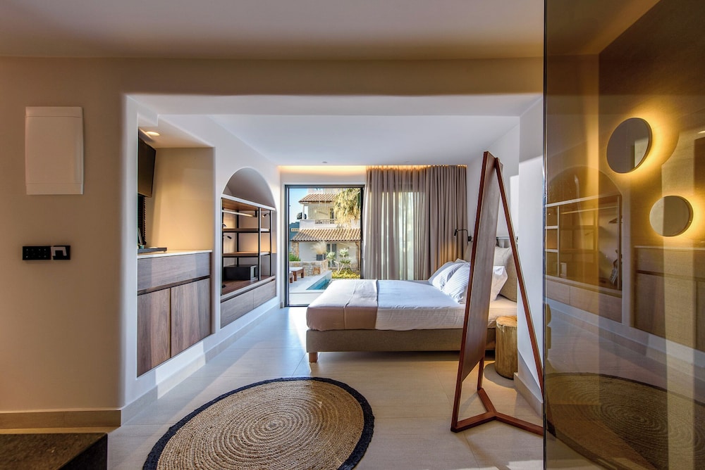 Soleil Rooms and Suites — Hotel rooms in Stalida