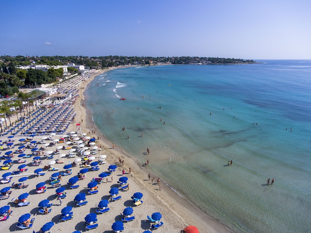 Futura Club Spiagge Bianche — Beach in Fontane Bianche, Sicily