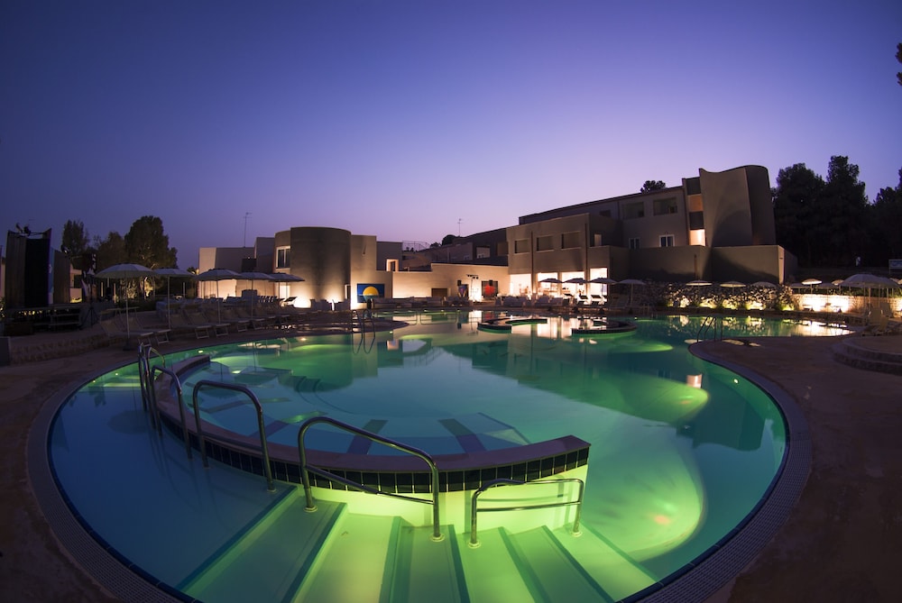 Futura Club Spiagge Bianche — Swimming pool in Fontane Bianche, Sicily