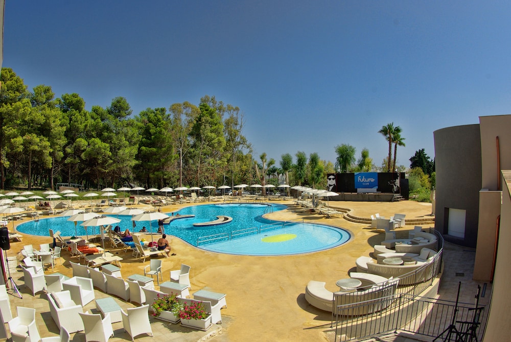 Futura Club Spiagge Bianche — Swimming pool in Fontane Bianche, Sicily