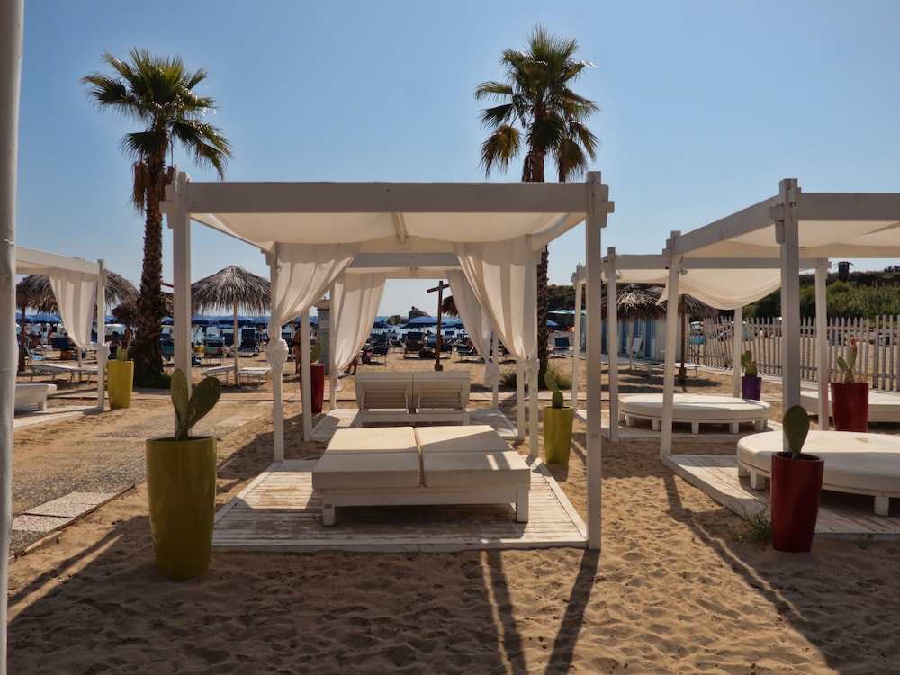 Futura Club Spiagge Bianche — Beach in Fontane Bianche, Sicily
