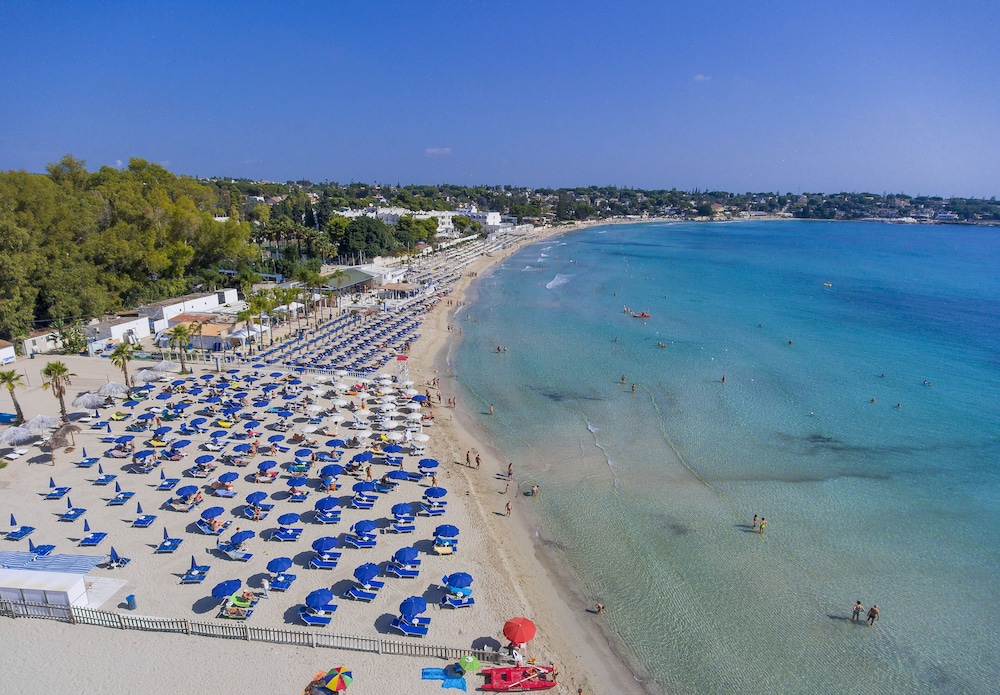 Futura Club Spiagge Bianche — Beach in Fontane Bianche, Sicily