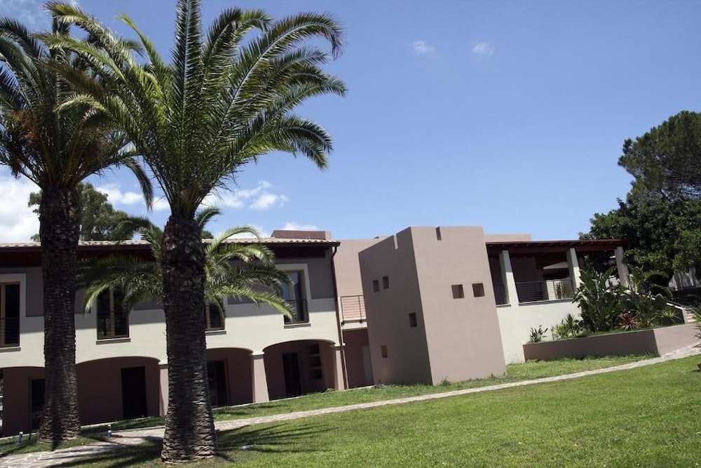 TH Costa Rei - Free Beach Club — Hotel building in Muravera, Sardinia