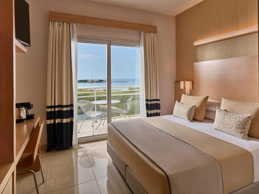 Granserena Hotel — Hotel rooms in Fasano, Apulia