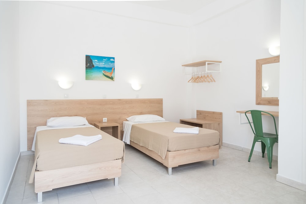 Seaside Resorts — Hotel rooms in Lefkimmi (Corfu), Ionian Islands