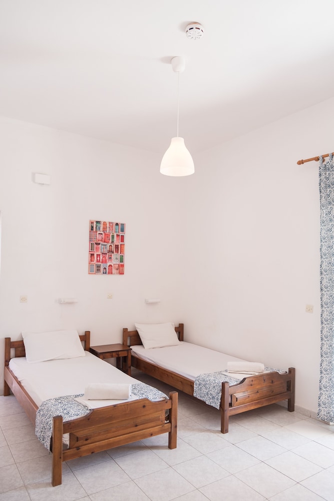 Seaside Resorts — Hotel rooms in Lefkimmi (Corfu), Ionian Islands