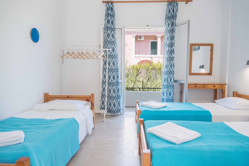 Seaside Resorts — Hotel rooms in Lefkimmi (Corfu), Ionian Islands