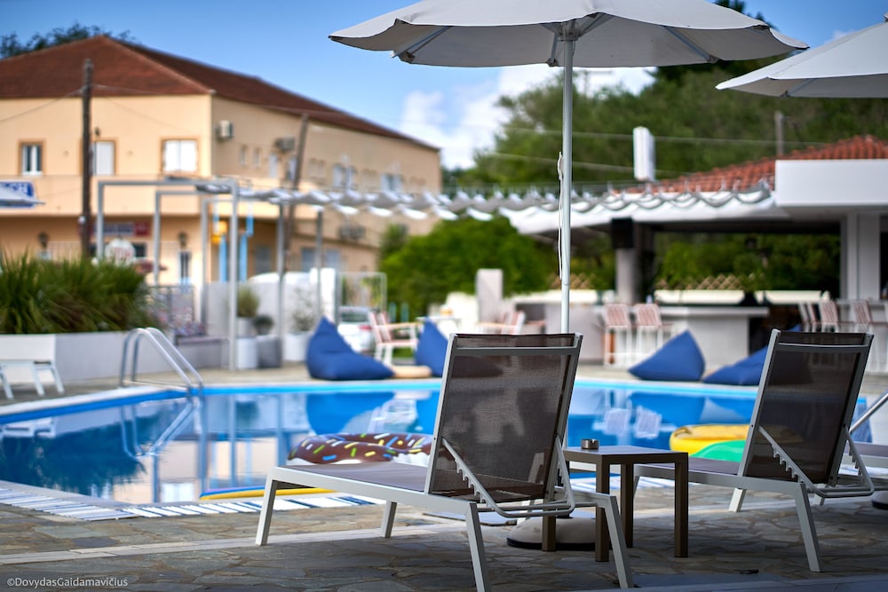 Seaside Resorts — Swimming pool in Lefkimmi (Corfu), Ionian Islands
