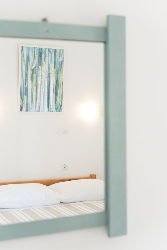 Seaside Resorts — Hotel rooms in Lefkimmi (Corfu), Ionian Islands