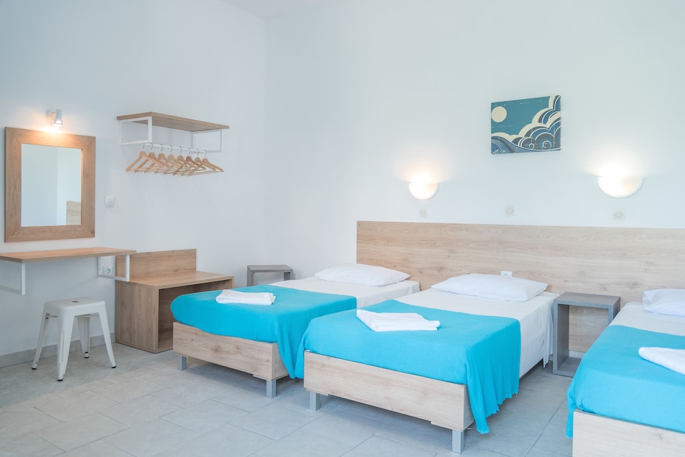 Seaside Resorts — Hotel rooms in Lefkimmi (Corfu), Ionian Islands
