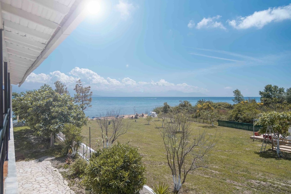 Seaside Resorts — Beach in Lefkimmi (Corfu), Ionian Islands
