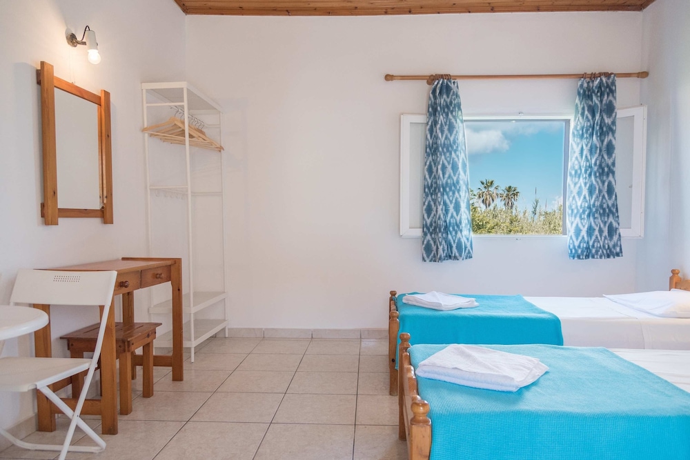 Seaside Resorts — Hotel rooms in Lefkimmi (Corfu), Ionian Islands