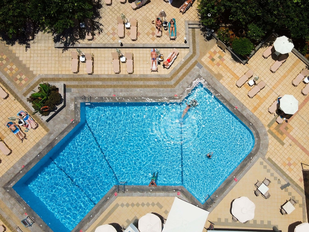 Malia Holidays Hotel — Swimming pool in Malia