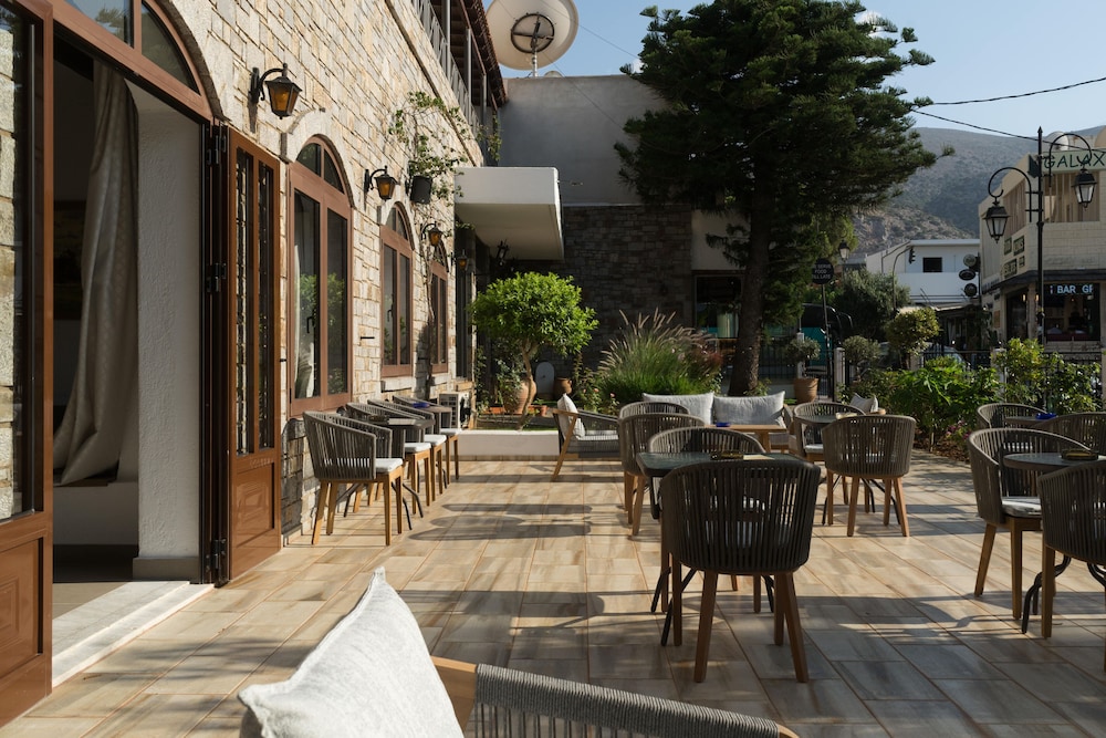 Malia Holidays Hotel — Restaurant & bars in Malia
