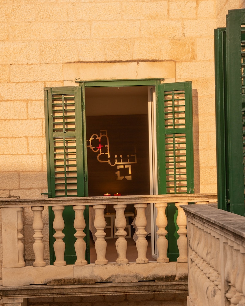 Slavija Culture Heritage Hotel — Hotel building in Split, Split-Dalmatia